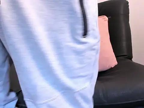 Snapshot of axel_davis_ chatting on 11-24-25, 03:01 axel davis online show from 11-24-25, 03:01