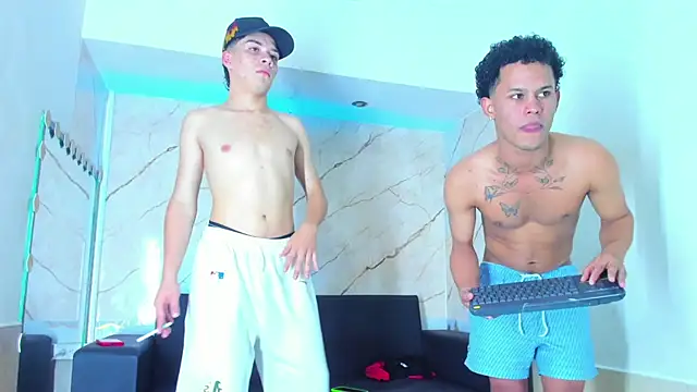 Snapshot of Rick_big chatting on 10-09-25, 03:32 Rick big online show from 10-09-25, 03:32