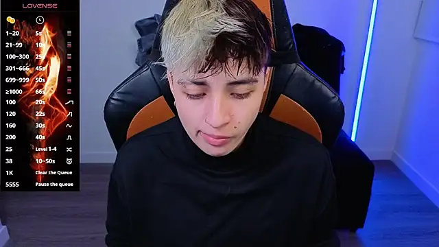 imlaiaaa online show from 10-30-25, 04:03