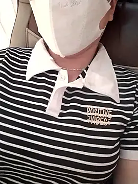 Jessical--Li online show from 10-13-25, 03:17