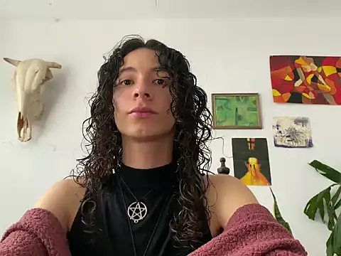 Snapshot of camille_delrey chatting on 09-18-25, 09:17 camille delrey online show from 09-18-25, 09:17