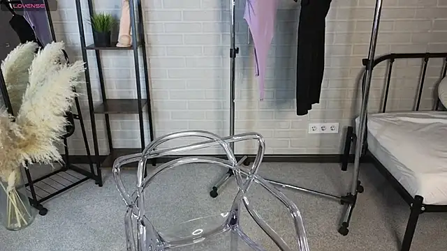 Snapshot of MillaHolt chatting on 10-01-25, 01:33 MillaHolt online show from 10-01-25, 01:33