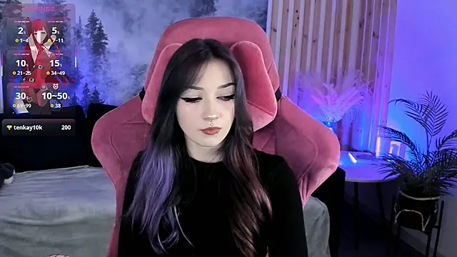 Snapshot of LiliLuna chatting on 11-03-25, 12:28 LiliLuna online show from 11-03-25, 12:28