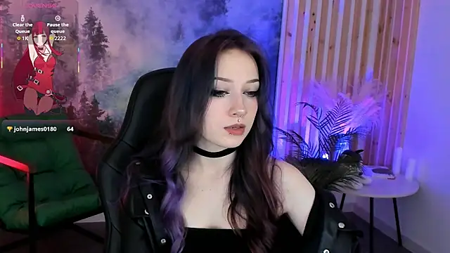 Snapshot of LiliLuna chatting on 11-06-25, 01:12 LiliLuna online show from 11-06-25, 01:12