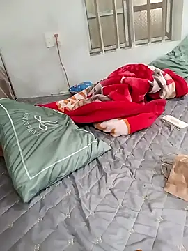 Snapshot of MinhChauXXX19 chatting on 10-19-25, 08:15 MinhChauXXX19 online show from 10-19-25, 08:15