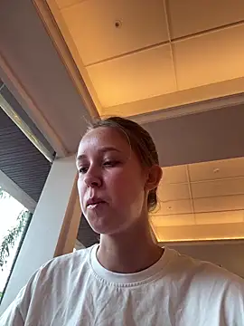 ElliRose online show from 10-22-25, 01:39