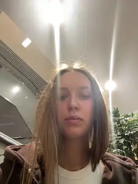 ElliRose online show from 10-28-25, 05:33