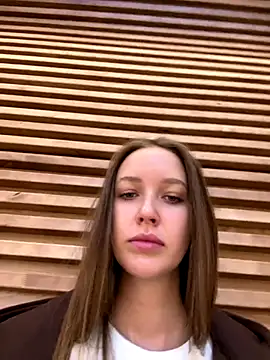 ElliRose online show from 11-10-25, 06:45