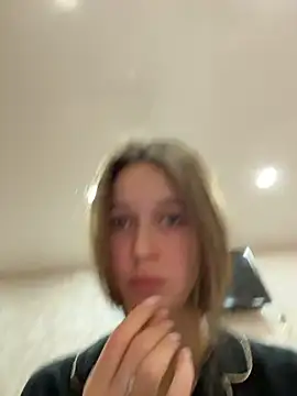 ElliRose online show from 12-14-25, 09:47