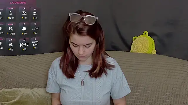 ElzaBlis online show from 11-14-25, 02:49