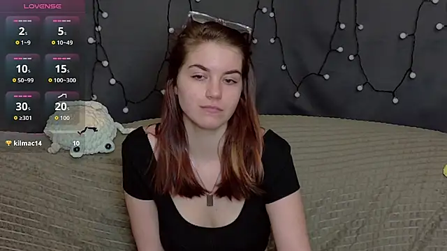 ElzaBlis online show from 12-22-25, 04:59