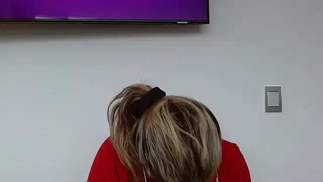 Snapshot of linda-mature43 chatting on 10-08-25, 11:52 linda-mature43 online show from 10-08-25, 11:52