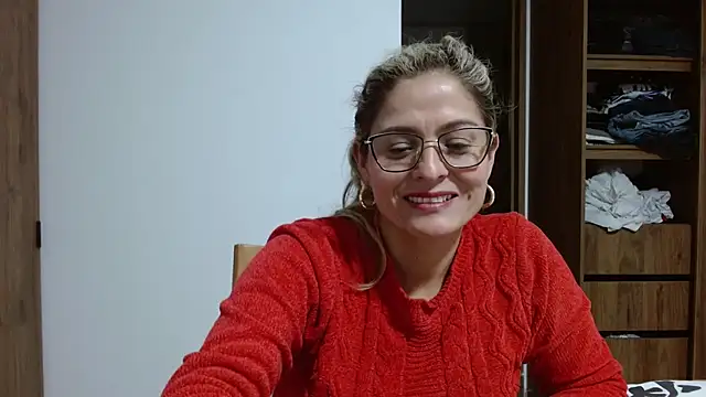 Snapshot of linda-mature43 chatting on 10-08-25, 11:57 linda-mature43 online show from 10-08-25, 11:57