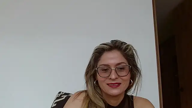 Snapshot of linda-mature43 chatting on 10-30-25, 05:46 linda-mature43 online show from 10-30-25, 05:46