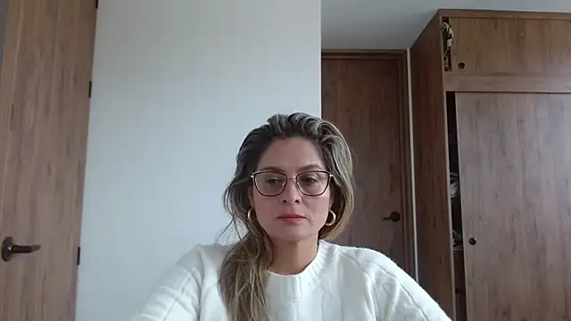 Snapshot of linda-mature43 chatting on 11-05-25, 01:22 linda-mature43 online show from 11-05-25, 01:22