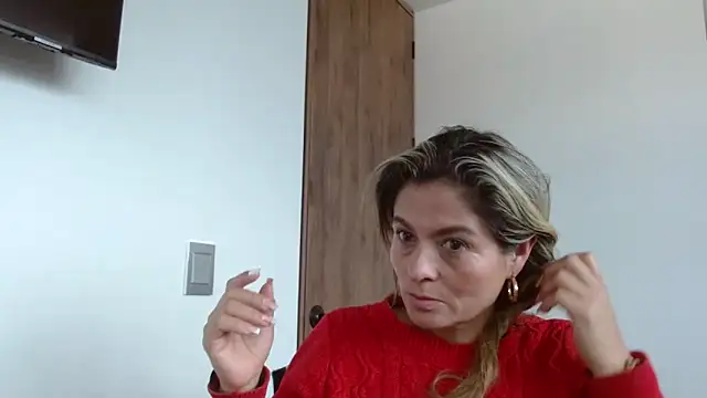 Snapshot of linda-mature43 chatting on 11-14-25, 12:37 linda-mature43 online show from 11-14-25, 12:37