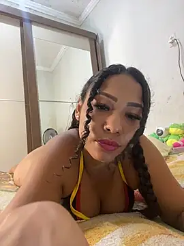 jhennyfer online show from 11-20-25, 05:07