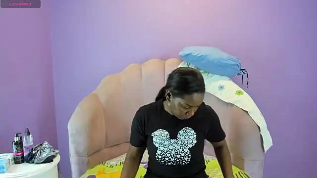 camilasandoval1 online show from 09-25-25, 03:43