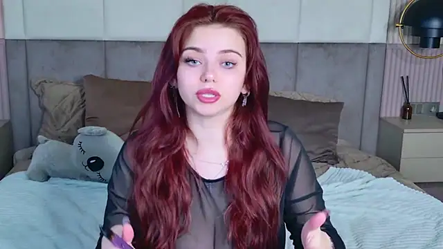 Lia Colls online show from 09-28-25, 06:52
