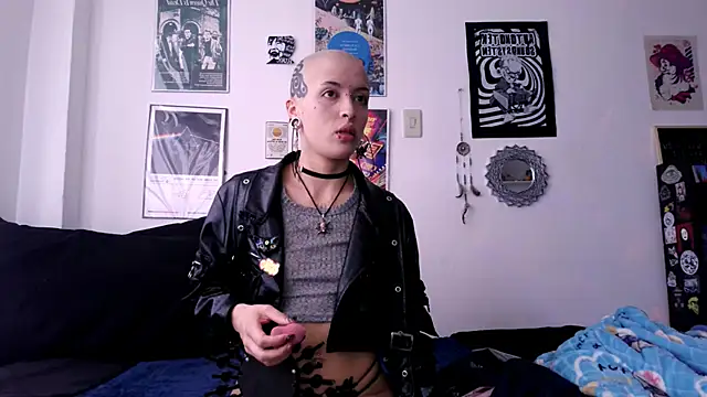 Snapshot of plutonbluemooon333 chatting on 10-16-25, 09:38 plutonbluemooon333 online show from 10-16-25, 09:38