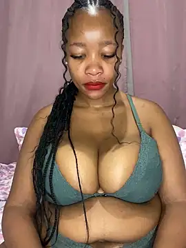 Snapshot of CurvyGod01 chatting on 10-23-25, 04:39 CurvyGod01 online show from 10-23-25, 04:39
