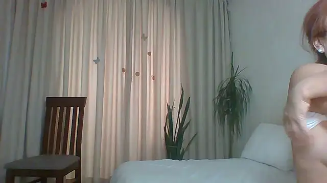 Marellaa online show from 11-27-25, 06:26