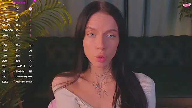 livia starwars online show from 11-16-25, 09:53