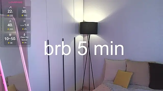 Snapshot of EsmaWonka chatting on 10-09-25, 07:28 EsmaWonka online show from 10-09-25, 07:28