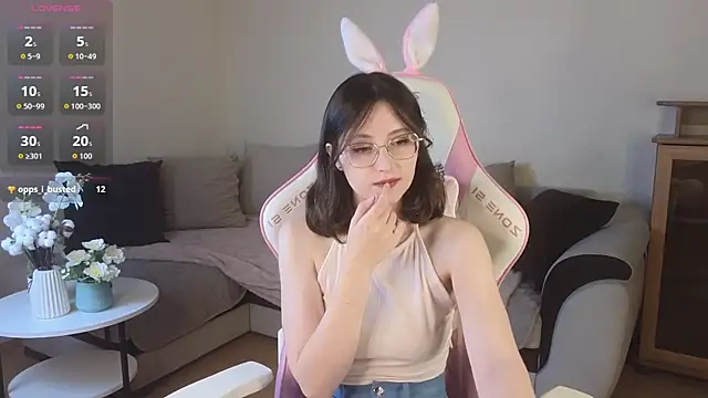 Snapshot of EsmaWonka chatting on 10-24-25, 07:05 EsmaWonka online show from 10-24-25, 07:05