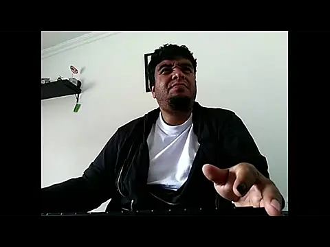 Snapshot of Rolo-Sumiso chatting on 10-17-25, 12:52 Rolo-Sumiso online show from 10-17-25, 12:52