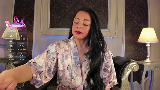 adelinemoretti online show from 10-07-25, 05:54