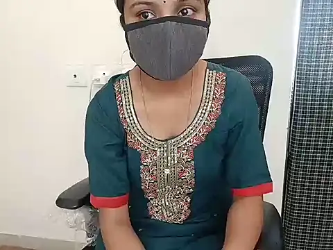 Snapshot of miss_kaur23 chatting on 11-06-25, 06:36 miss kaur23 online show from 11-06-25, 06:36