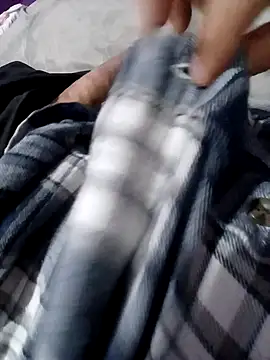 Snapshot of Mounstro3 chatting on 11-11-25, 05:40 Mounstro3 online show from 11-11-25, 05:40