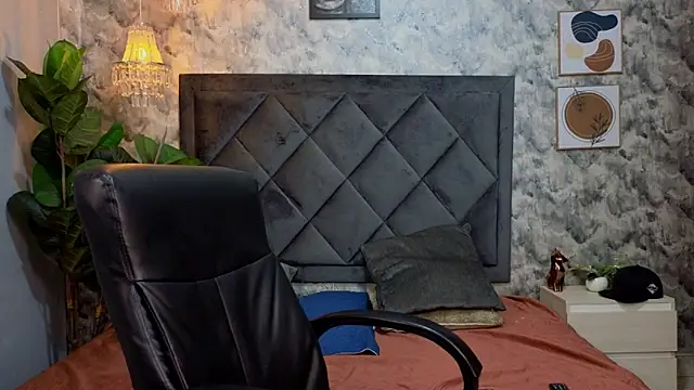 Apolo rousse1 online show from 11-14-25, 09:24