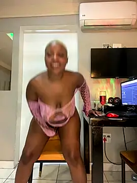 BQueen223 online show from 12-13-25, 10:59