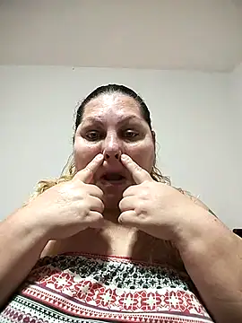 Snapshot of Miasmithr chatting on 09-11-25, 01:11 Miasmithr online show from 09-11-25, 01:11