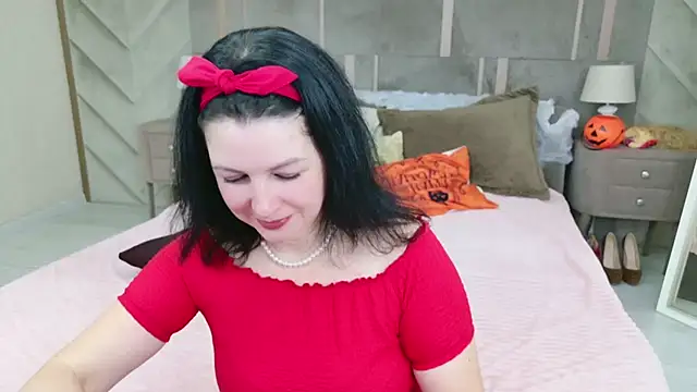 Nina Stane online show from 10-23-25, 03:33