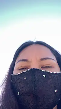 zhizhinaigai online show from 11-25-25, 02:11