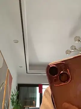 Snapshot of zhizhinaigai chatting on 12-19-25, 06:20 zhizhinaigai online show from 12-19-25, 06:20