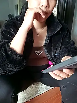 Sweet-Berry89 online show from 10-30-25, 02:46