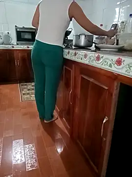 Sweet-Berry89 online show from 11-10-25, 04:44