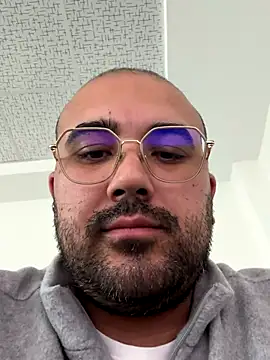 Snapshot of Burak6850 chatting on 11-25-25, 10:37 Burak6850 online show from 11-25-25, 10:37