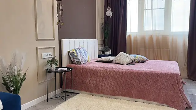 daniellia  online show from 02-27-26, 09:20