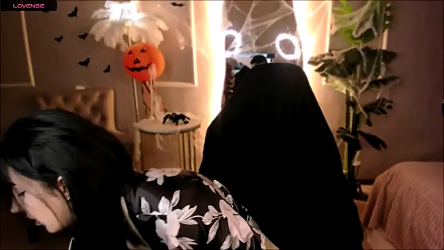 Lii Rose online show from 10-29-25, 08:32