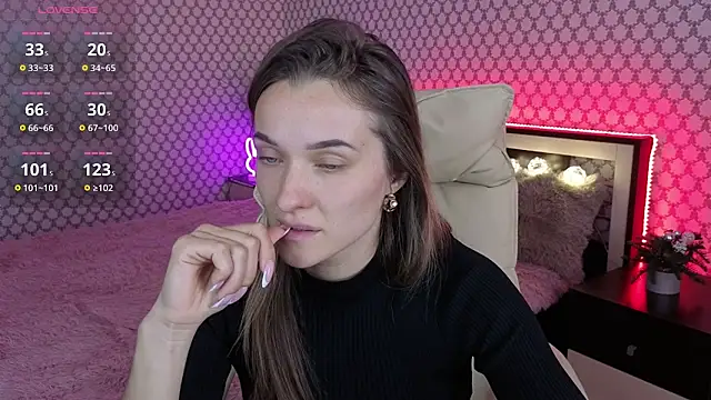 EmmySkyy online show from 09-19-25, 07:43