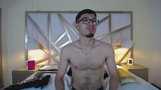 Jaxon Carter online show from 12-23-25, 01:03