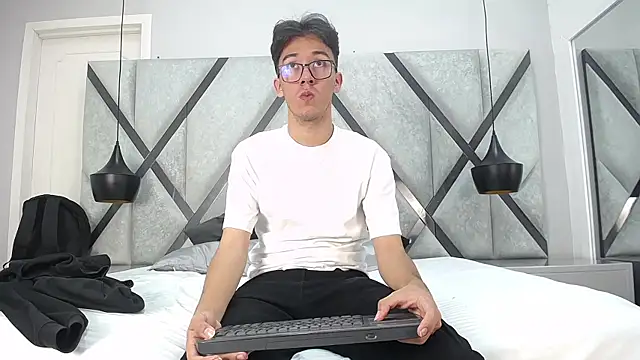 AustinReeds online show from 09-30-25, 02:55