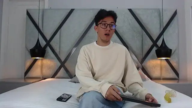 AustinReeds online show from 10-06-25, 11:51