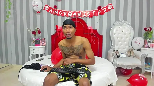 CaroyAndy online show from 02-12-26, 12:33