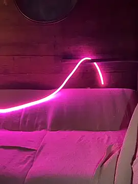 Snapshot of FoxStudioSex chatting on 10-14-25, 05:47 FoxStudioSex online show from 10-14-25, 05:47